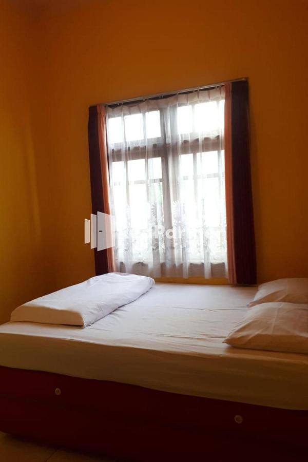 Bromo Indah Lestari Homestay Mitra Reddoorz パスルアン エクステリア 写真