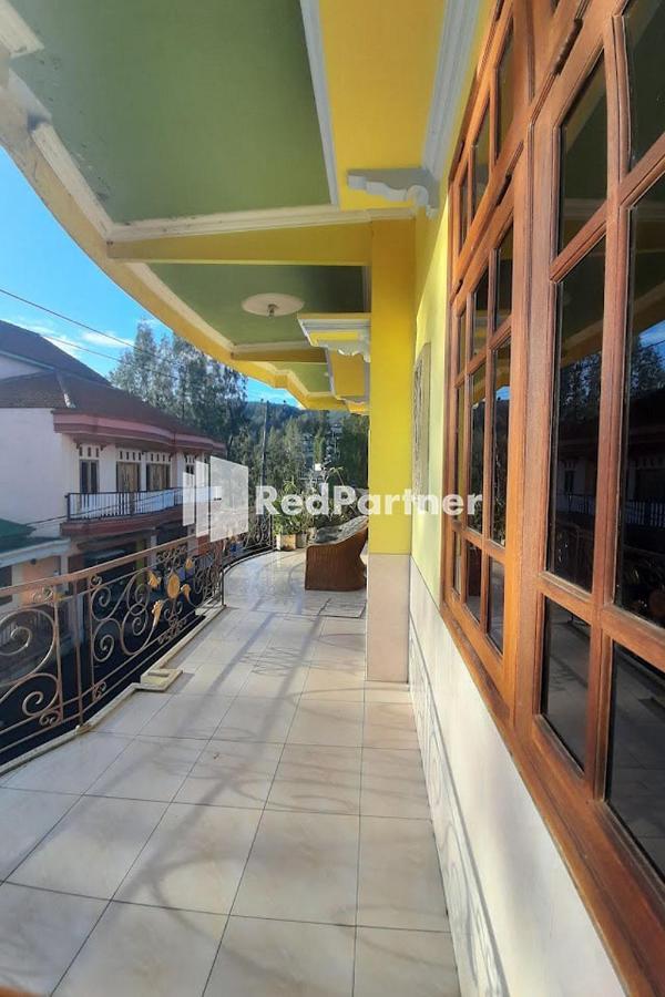 Bromo Indah Lestari Homestay Mitra Reddoorz パスルアン エクステリア 写真