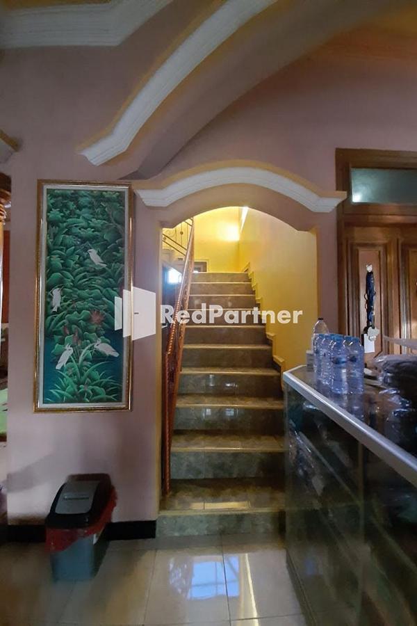 Bromo Indah Lestari Homestay Mitra Reddoorz パスルアン エクステリア 写真